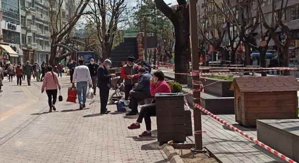 Eskişehir'de "pes" dedirten görüntüler! Yasağı dinleyen de yok...