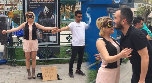 Eskişehir'de 'Sarıl bana, mutlu et'