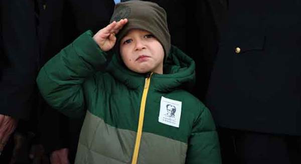 Eskişehir'de 5 yaşındaki Yiğit’in gözyaşları Atatürk için aktı