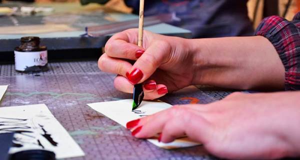 Eskişehir'de atık malzemelerden üretip kurs veriyor