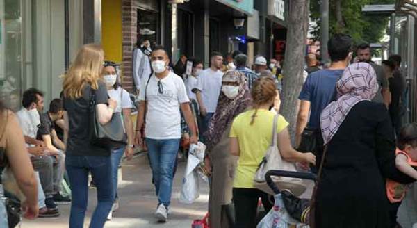 Eskişehir’de bayram telaşı koronavirüsü unutturdu!