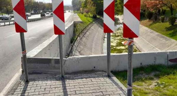 Eskişehir'de bir garip kaldırım: Hiçbir yere çıkmıyor!