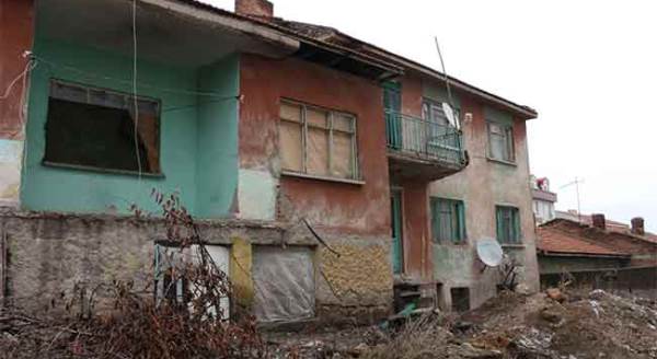 Eskişehir'de bu evler korku saçıyor