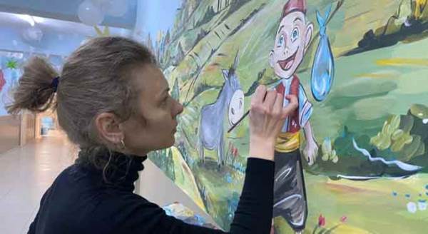 Eskişehir'de bu okulun duvarları ona emanet!