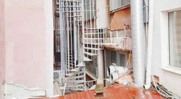 Eskişehir'de bunu da gördük: "Sahte" merdiven