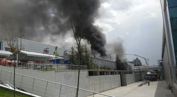 Eskişehir'de büyük yangın! Olay yerinden görüntüler