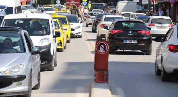 Eskişehir'de çıldırtan trafik!