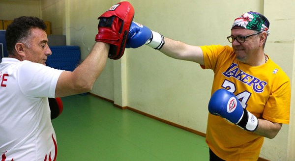 Eskişehir'de doktorlar boks yaparak stres atıyor