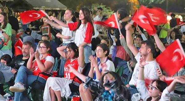 Eskişehir’de final coşkusu böyle yaşandı