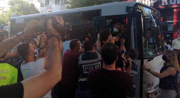 Eskişehir'de gerilim: Yürüyüşe izin verilmedi, gözaltılar başladı!