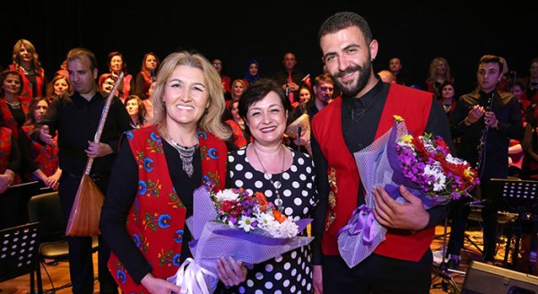 Eskişehir'de Halk Merkezleri Korosu'nun yıl sonu konseri