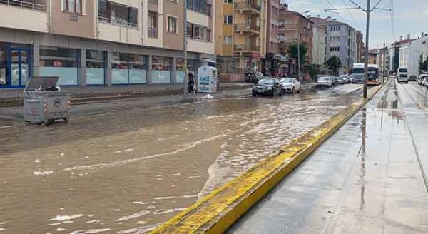 Eskişehir'de hayat 10 dakikada felç oldu!