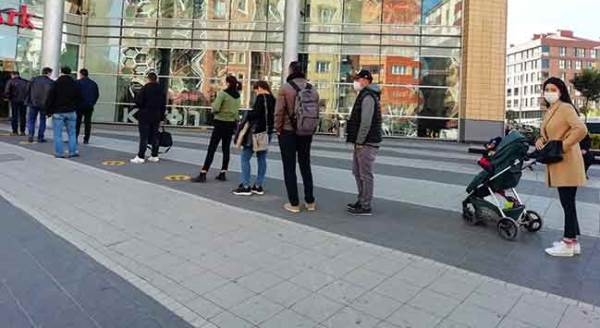 Eskişehir'de her yerde onun kuyruğu var!