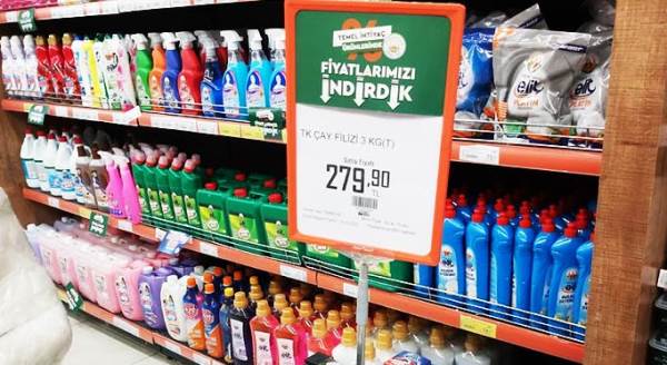  Eskişehir'de indirim var diye o markete gittiler ama...