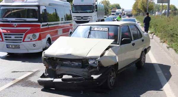 Eskişehir'de kaza: Hasta taşıyan ambulansa çarptı!