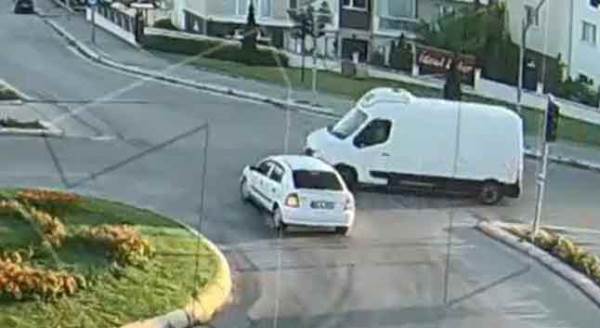 Eskişehir'de kaza geliyorum dedi!