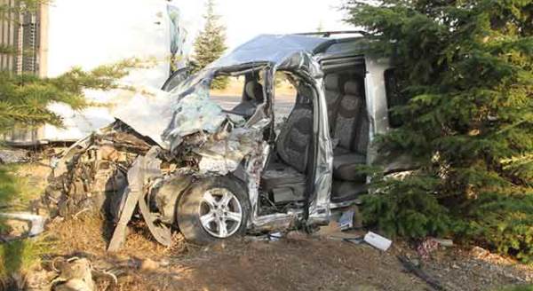 Eskişehir'de korkunç kaza: Karı koca yaşamını yitirdi