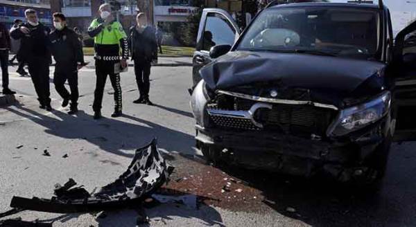 Eskişehir'de korkutan kaza trafiği kilitledi