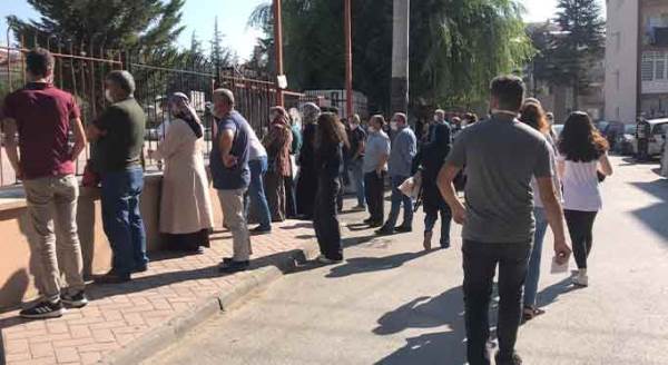 Eskişehir'de koronavirüse davet çıkaran görüntüler!