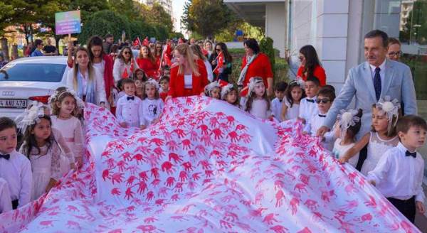 Eskişehir'de miniklerin 100. yıl coşkusu