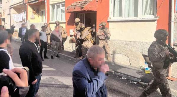 Eskişehir'de olaylı gün: Özel Harekat operasyonu ile yakalandı