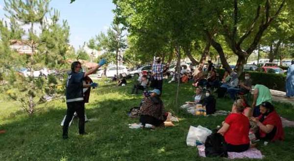 Eskişehir'de onlar virüs dinlemedi!