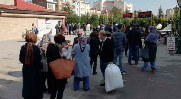 Eskişehir'de orada uzun kuyruklar oluştu!