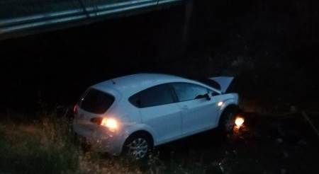 Eskişehir'de otomobiliyle kanala uçtu