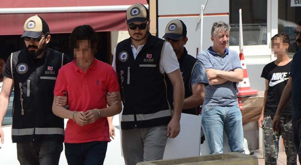 Eskişehir'de otoparkta enselendiler