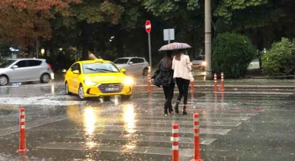 Eskişehir'de sağanak akşamı