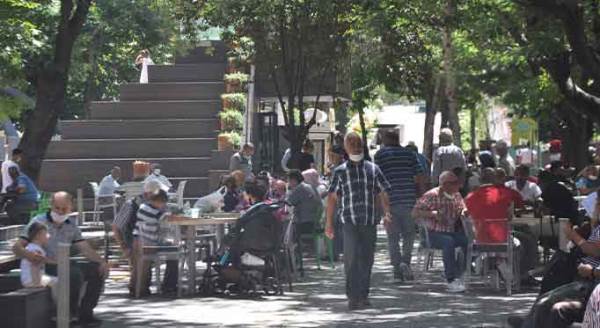 Eskişehir'de sanki pandemi bitti!