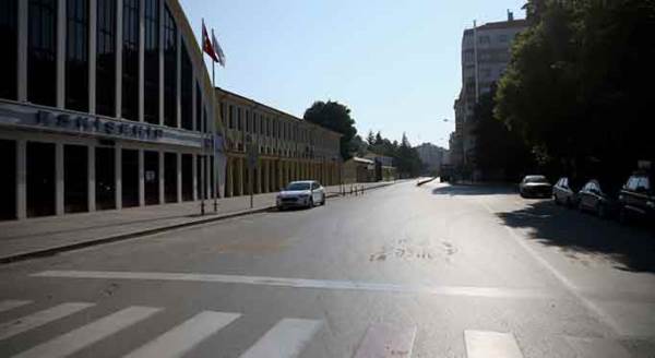 Eskişehir'de sessiz pazar...