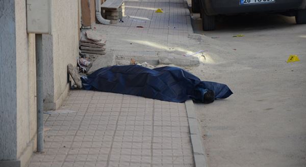 Eskişehir'de sokak ortasında ceset bulundu