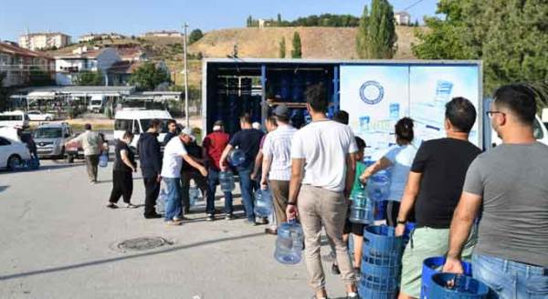 Eskişehir'de su kuyruğu çilesi