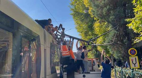 Eskişehir'de tramvay seferleri durdu!
