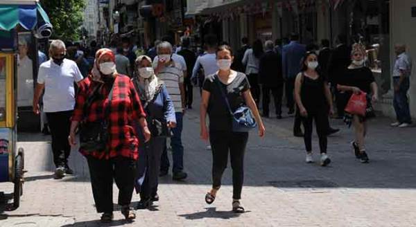 Eskişehir'de virüse davetiye çıkaran görüntüler!