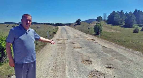 Eskişehir'de yol tepkisi: Delik deşik...