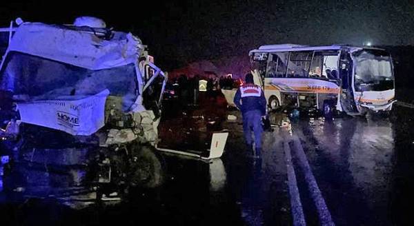 Eskişehir'deki feci kazanın korkunç görüntüleri