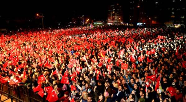 Eskişehir'deki Funda Arar konserinden kareler