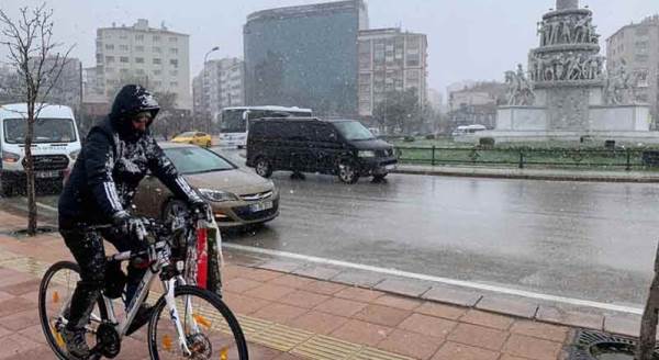 Eskişehir'deki kar yağışı doyumsuz görüntüler oluşturdu