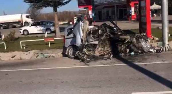 Eskişehir'den giderken mucize kurtuluş: Paramparça oldu...