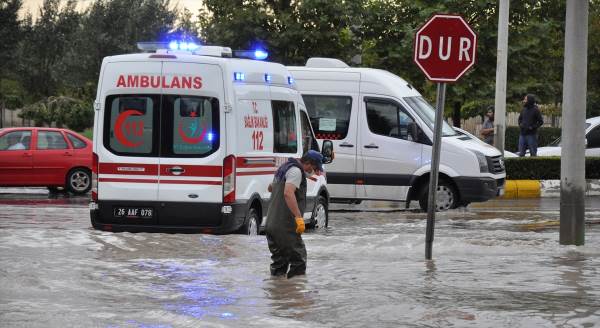 Eskişehir'den sağanak manzaraları!