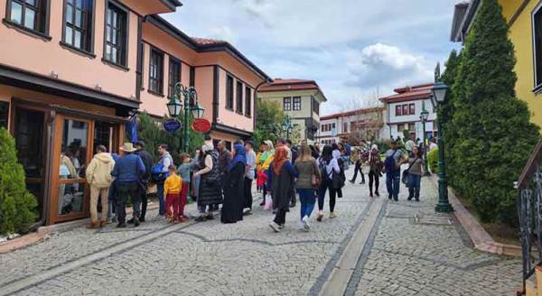Eskişehir'e turist yağıyor!