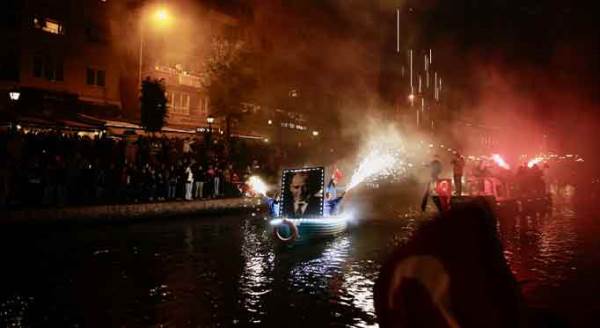 Eskişehir'e yakışan kareler! Binlerce kişi...