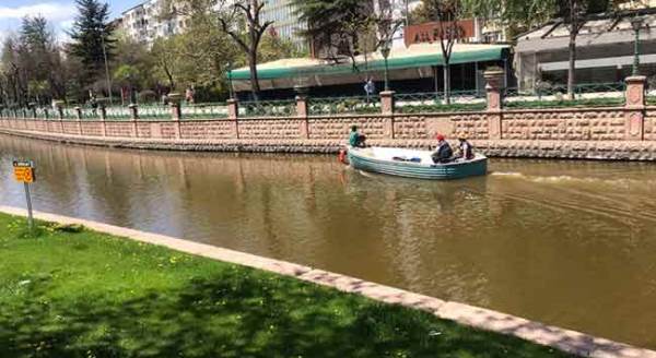 Eskişehir eve kapanınca, Porsuk'ta...