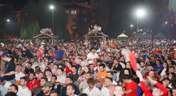 Eskişehir geceyi ayakta geçirdi