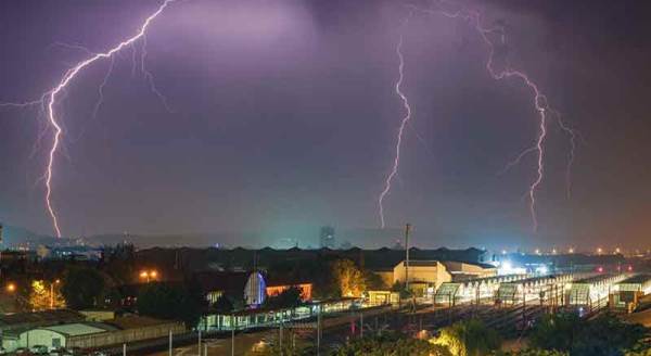 Eskişehir göğünde soluk kesen şölen!