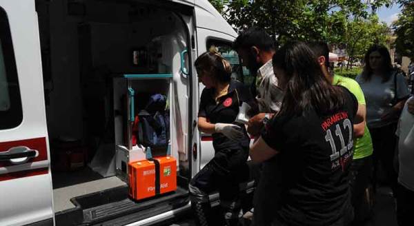 Eskişehir'in göbeğinde dehşet: Kafede bıçaklandı!