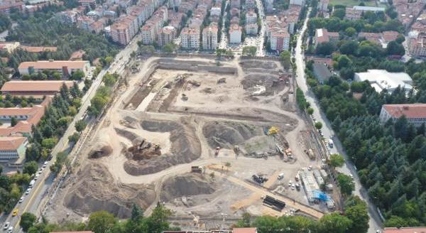 Eskişehir'in Millet Bahçesi yapımına devam ediliyor
