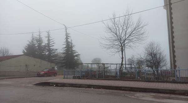 Eskişehir’in yüksek kesimlerinde göz gözü görmedi!